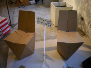 Foldable cardboard chair by Stuart Miller at deignersblock