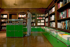 USM Haller as enhancement for traditional interiors