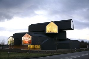 VitraHaus in evening light ... at night the effect is even more enhanced