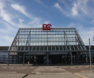 Das Bella Centre in Kopenhagen: Es sieht nicht nur von außen nach einem provinziellen Shoppingcenter aus...