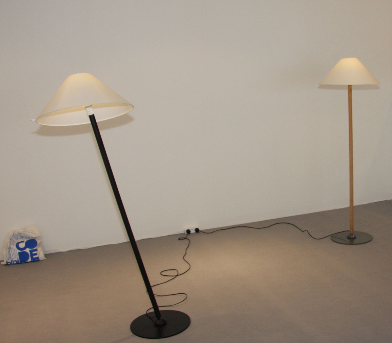 Standing Task Light by Erik Wester: A nice example of innovative and practical design