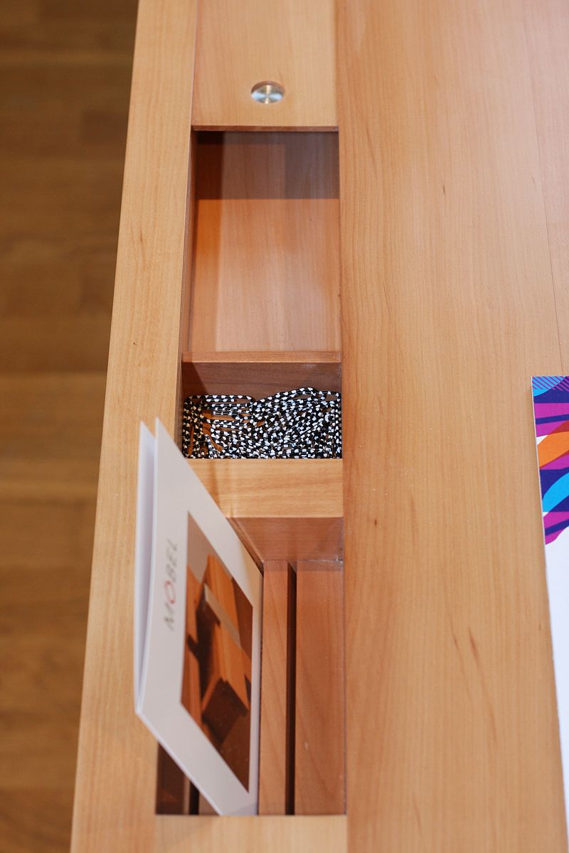 ... desk details.