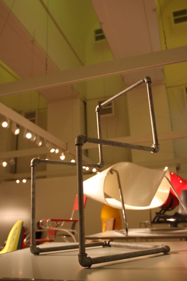 Bauhaus Archiv Berlin Stühle ohne Beine mart stam gas pipe chair