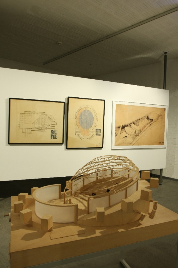 Mensch Raum Maschine Stage Experiments at the Bauhaus Stiftung Bauhaus Dessau