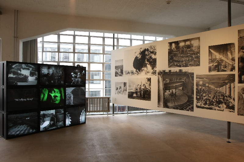 Mensch Raum Maschine Stage Experiments at the Bauhaus Stiftung Bauhaus Dessau