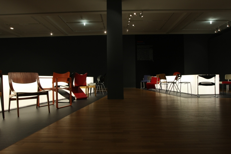 Sitzen Liegen Schaukeln Möbel von Thonet Grassi Museum für Angewandte Kunst Leipzig 19