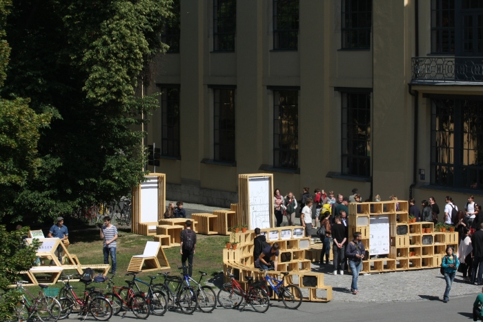 Bauhaus.ifex bug- info-box designs as seen at Summaery 2015, Bauhaus University Weimar