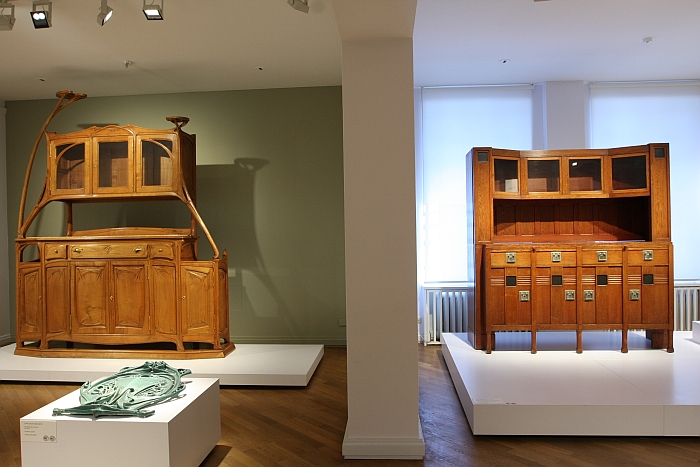 A Buffet by Hector Guimard, 1899/1900 (left) and one from Peter Behrens, 1902 (right), as seen at Germany versus France. The Struggle over Style 1900-1930, Bröhan Museum Berlin