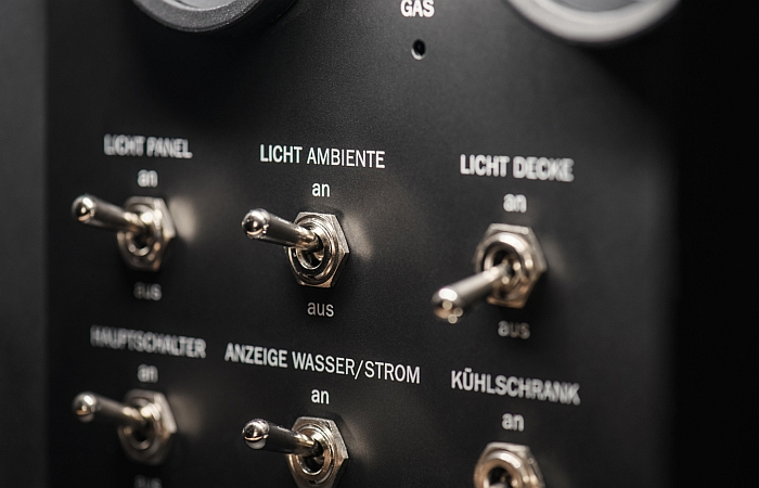 The control panel of the Holzklasse by Nils Holger Moormann & CustomBus