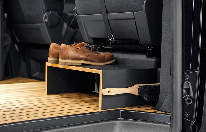 Holzklasse Nils Holger Moormann Custombus Shoes Smow Blog