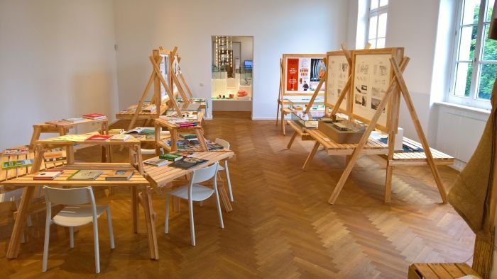 The laboratory and library, as seen at Food Revolution 5.0. Design for Tomorrow’s Society, Museum für Kunst und Gewerbe Hamburg