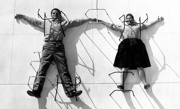 Charles and Ray Eames, 1947 (Photo Â© Eames Office LLC, Courtesy Vitra Design Museum)