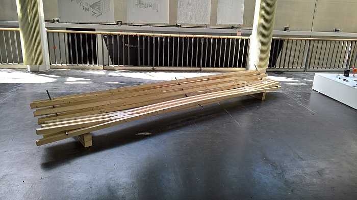 Bank der Tegernseer Gebräuche by Florian Knöbl, as seen at Rundgang durch die Lichthöfe, Hochschule für Gestaltung Karlsruhe 