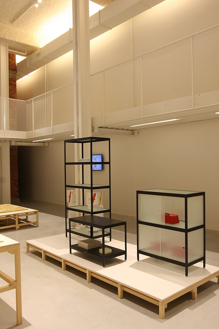 Mist by Julien Renault with Kewlox, as seen at Belgitude, MAD Brussels