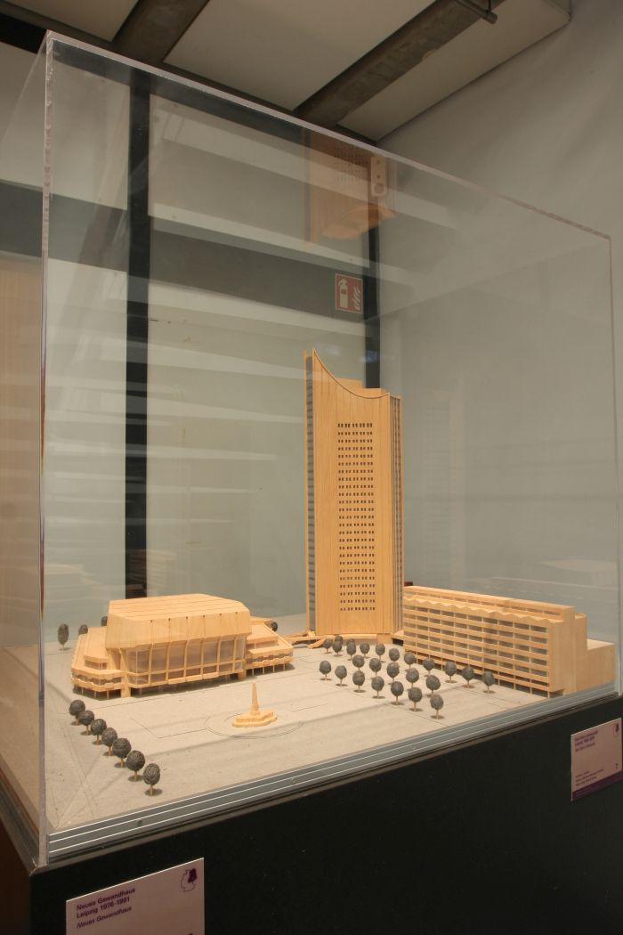 DEUTSCHES BAUEN 新興獨逸建築作品集 昭和7年発行　1932年 JA 7, Summer 1992 – 建築の時代 | Japan Architect | 株式会社