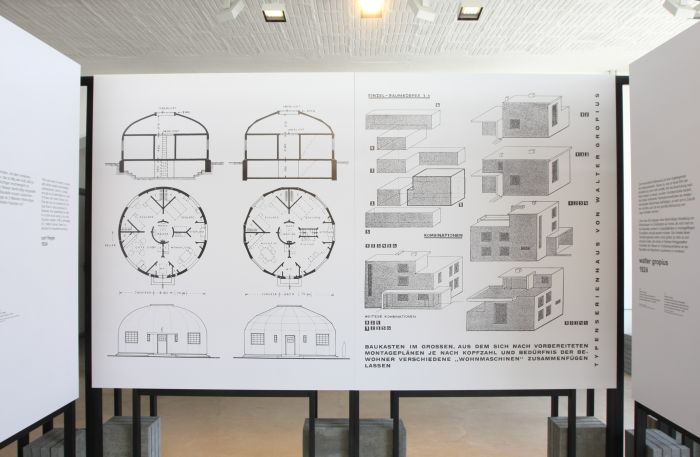 The Round House by Carl Fieger (l) and Baukasten im Großen by Walter Gropius (r), as seen at Carl Fieger. From Bauhaus to Bauakademie, Stiftung Bauhaus Dessau