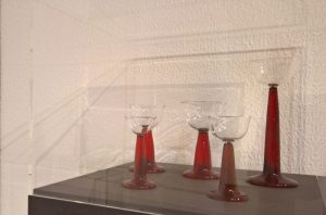 The so-called "glasses with the ruby red feet" (1901)....