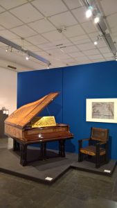 Salon grand piano and armchair from Behrns house in Darmstadt, both ca 1900, as seen at Peter Behrens. #all-rounder, the Museum für Angewandte Kunst Cologne