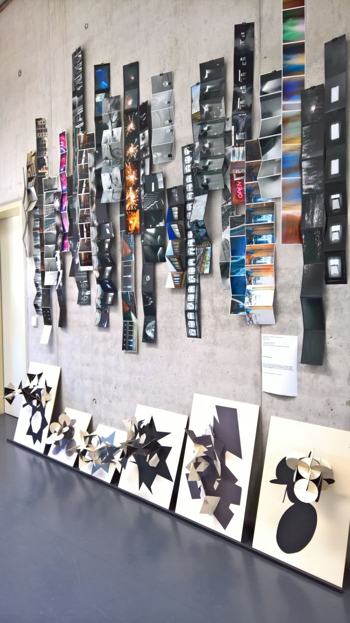 Presentation of the classes Light Movement and Light & Shadow, as seen at Jahresausstellung 2018, Kunsthochschule Burg Giebichenstein, Halle