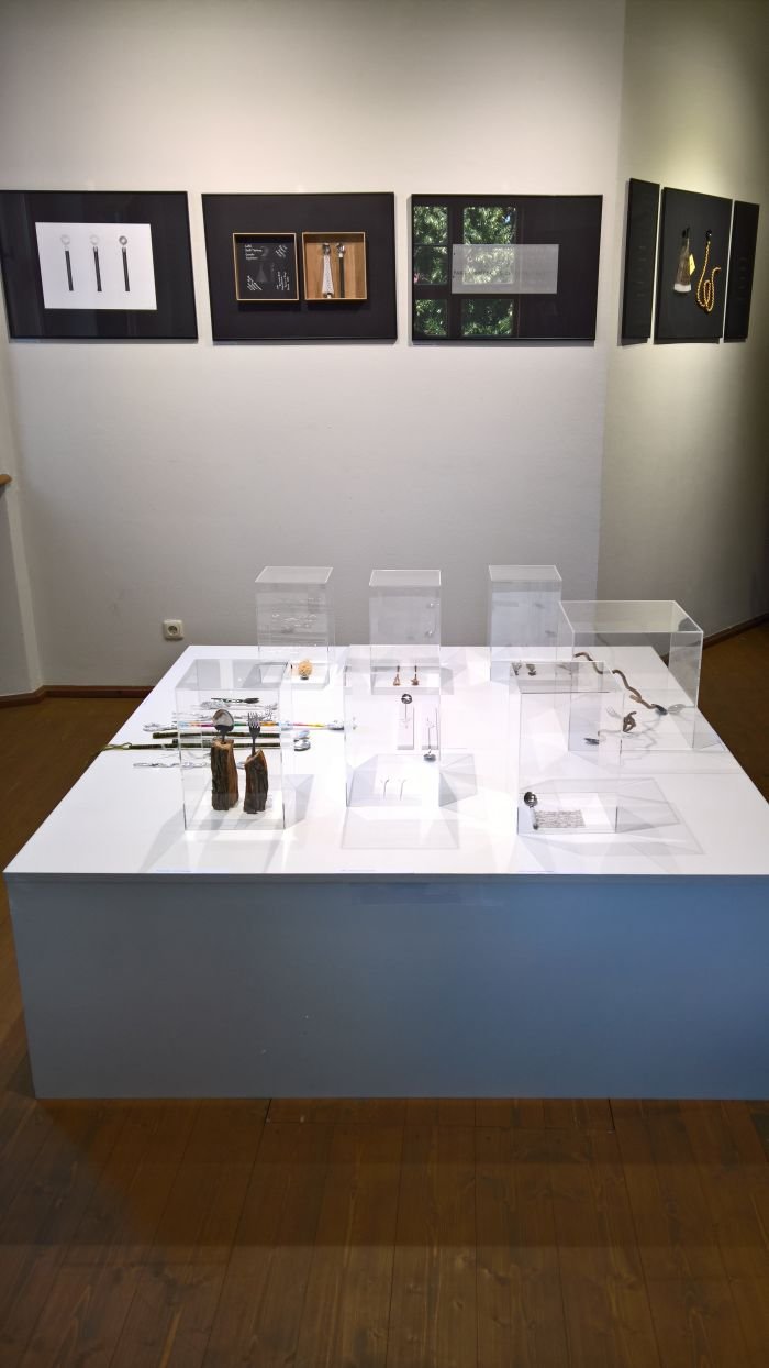 Presentation of the Material Aesthetics workshop which involved creating cutlery, as seen at Unikate 7, Handwerkskammer Chemnitz, Wasserschloss Klaffenbach