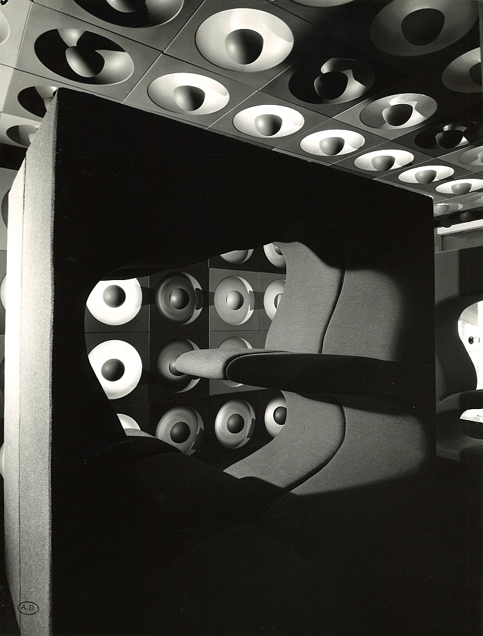 A view of Verner Panton's installation at Qu'est-ce que le design Musée des Arts Décoratifs Paris 1969 (Photo © and courtesy Musée des Arts Décoratifs Paris)