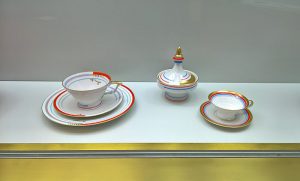 Objects from Mitterteich, Friedrich Kaestner & Rosenthal, as seen at Spitzen des Art déco, Grassi Museum für Angewandte Kunst, Leipzig