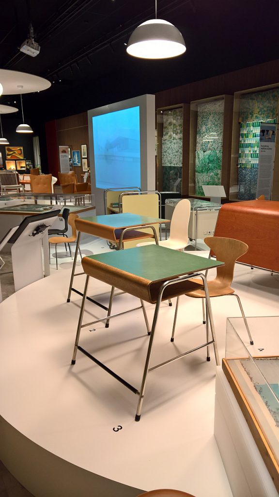 Munkegård desk and chiar by Arne Jacobsen, as seen at Arne Jacobsen - Designing Denmark Trapholt, Kolding