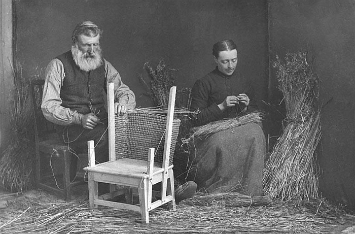 A staged, but very accurate, example of straw-back weaving (Photo © and courtesy Orkney Library and Archives)