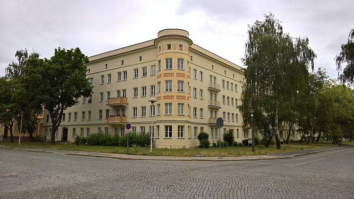 .....corner Saarlouisstrasse/ Fritz-Heckert-Strasse, as seen in Eisenhüttenstadt