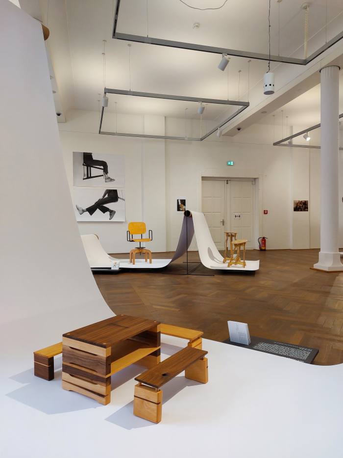 Hilo by Eunhye Bak, as seen at Sitting reconsidered. Design, Observe, Stage, the Burg Galerie, Halle 