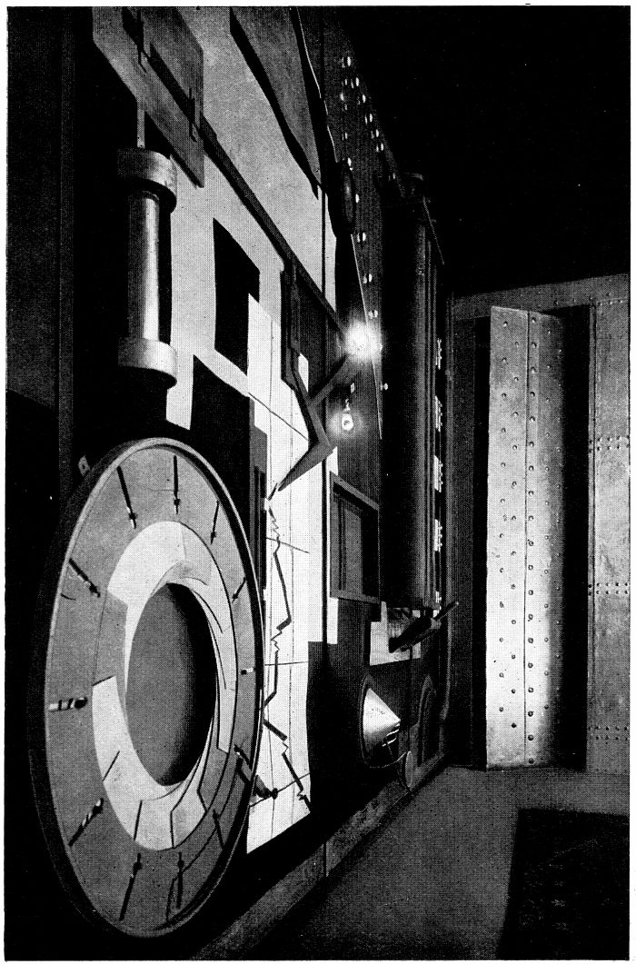 Scenography for German premere of W.U.R. by Karel Capek, Berlin, 1923 (Photo © and courtesy Austrian Frederick and Lillian Kiesler Private Foundation, Vienna)