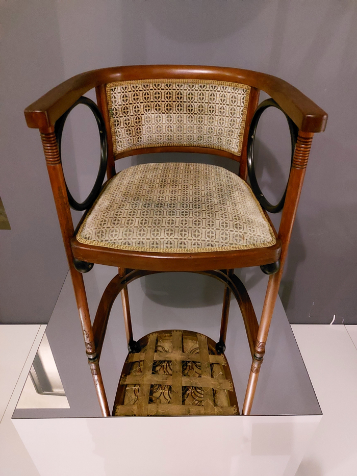 A ca. 1906 chair by Josef Hoffmann with lashed spring upholstery, as seen at Deep-seated. The Secret Art of Upholstery, Grassi Museum für Angewandte Kunst, Leipzig