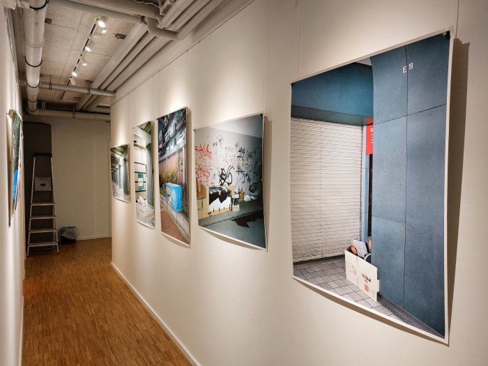 Photos of homelessness in Tokyo by Ulrike Myrzik and Manfred Jarisch in the offices of Hinz&Kunzt, as seen at Who’s Next? Homelessness, Architecture and Cities, Museum für Kunst und Gewerbe, Hamburg