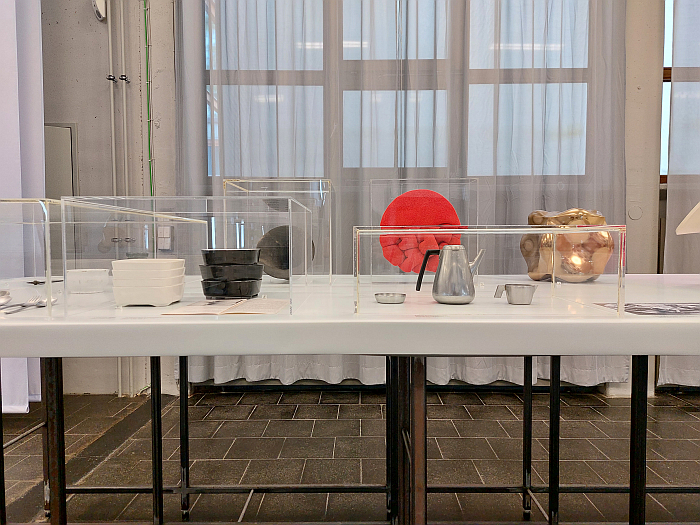 Stacking bowls by Otto Schild (l) and a coffee service by Cornelius Uittenhout, as seen at Plastic Material - Magic Material, Freedom and Limits of Design, HfG-Archiv Ulm