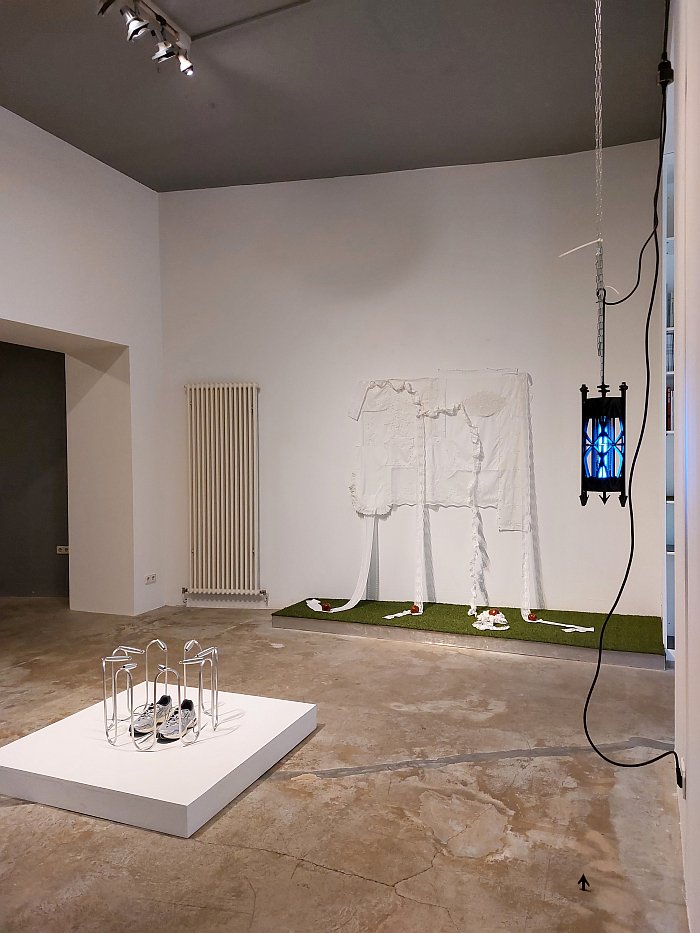 My Private Space in a Private Space by Bettina Willnauer (l), One Bite Is All It Takes by Bettina Willnauer (m) & My Home Is My Castle by Lino Gasparitsch, as seen at Garten, Galerie Rauminhalt, Vienna Design Week 2023