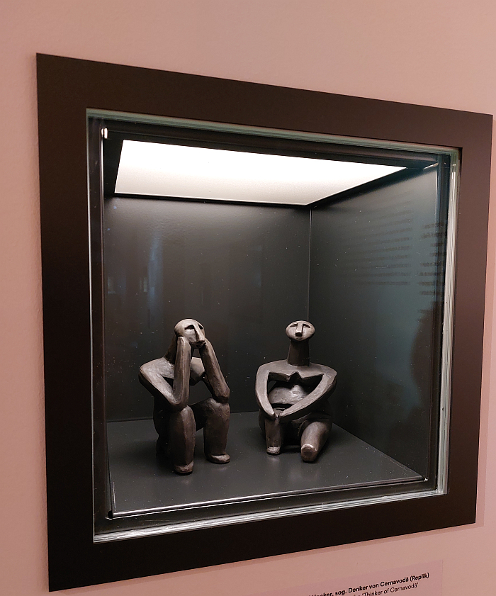 A seated couple from the 5th century BCE, only one gets a stool you'll note, as seen at Home Sweet Home. The Archaeology of Domestic Life, SMAC - Staatliches Museum für Archäologie Chemnitz