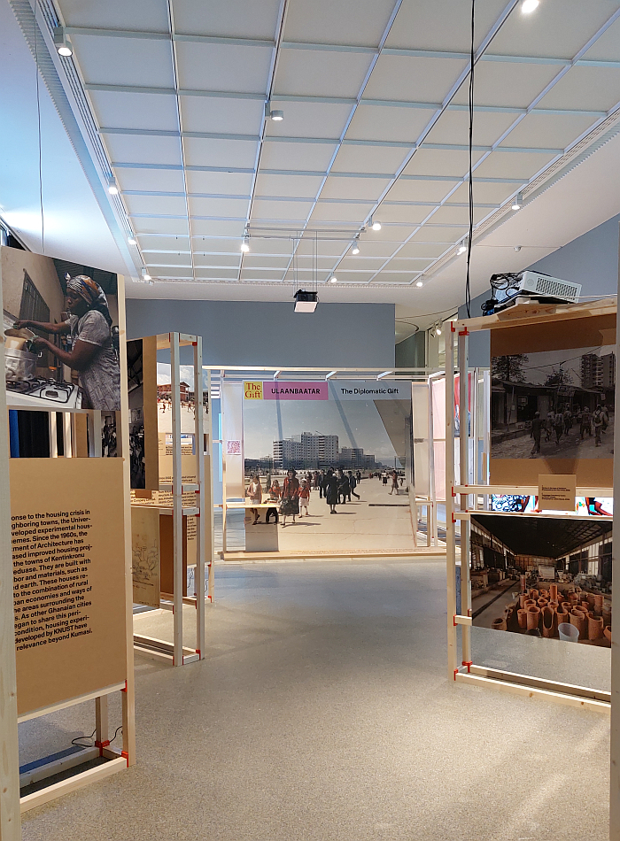 A journey through Kumasi, Ghana, to Ulaanbaatar, Mongolia, as seen in The Gift. Stories of Generosity and Violence in Architecture, Architekturmuseum der TU München 