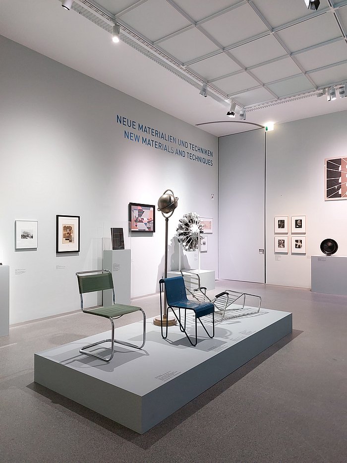 Part of the chapter New Materials and Techniques, as seen at 4 Museums – 1 Modernism, Pinakothek der Moderne, Munich