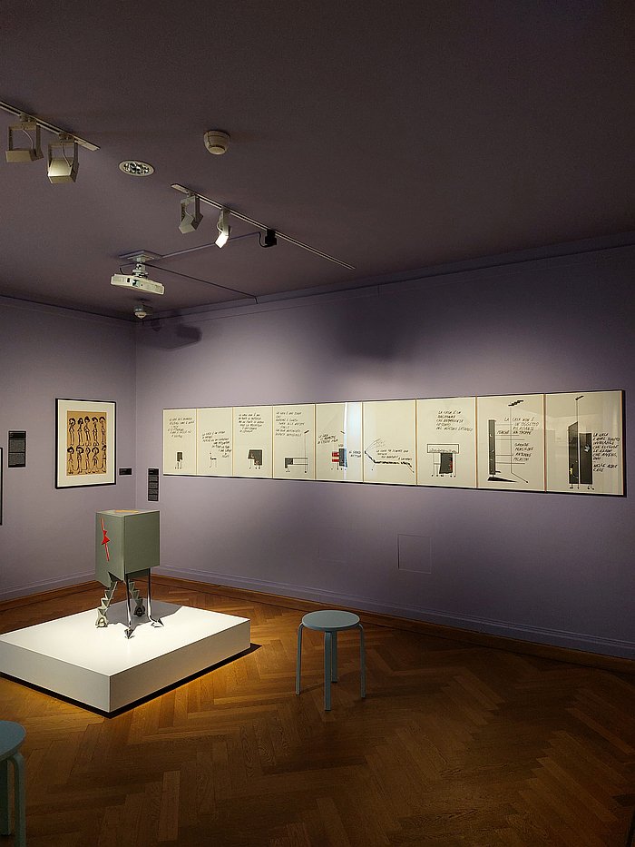 The discussion on the 1981 Alchimia project Il Mobile Infinito, as seen at Alchimia. The Revolution of Italian Design, Bröhan Museum, Berlin.