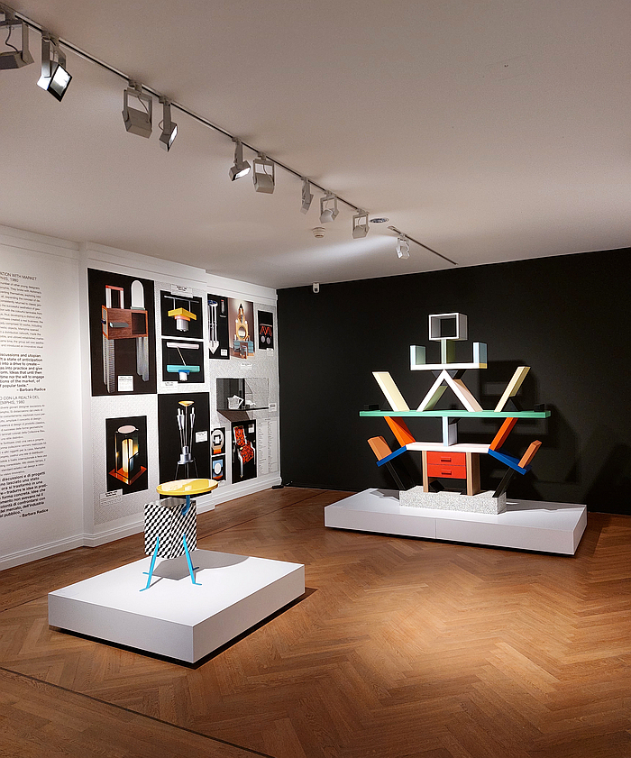 The discussion on Memphis, as seen at Alchimia. The Revolution of Italian Design, Bröhan Museum, Berlin.