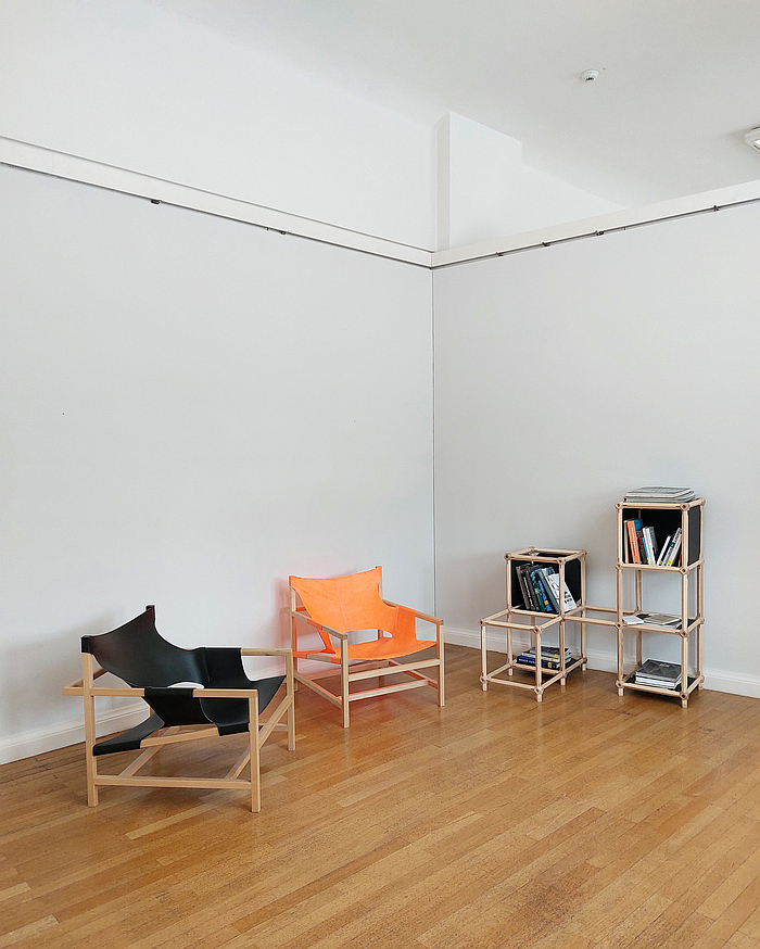 H2L by Josef Ehnert (l) and Dices by Ludwig Schlegel (r) in the reading corner, as seen at Beyond Geometry. Frei Otto x Kengo Kuma, Kunstsammlungen Chemnitz