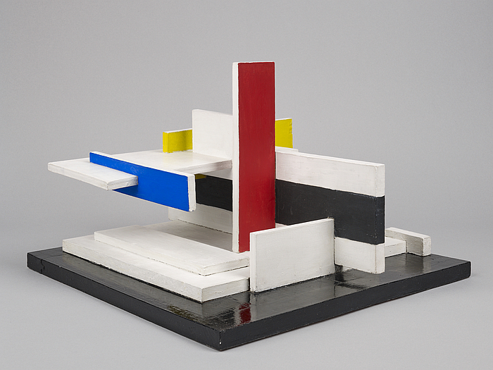 Construction plastique architecturale n° 29 by Jean Gorin, 1934, part of Network Paris - Abstraction-Création 1931–1937, the Arp Museum, Remagen (Photo Ville de Grenoble/Musée de Grenoble - N. Pianfetti, courtesy the Arp Museum)