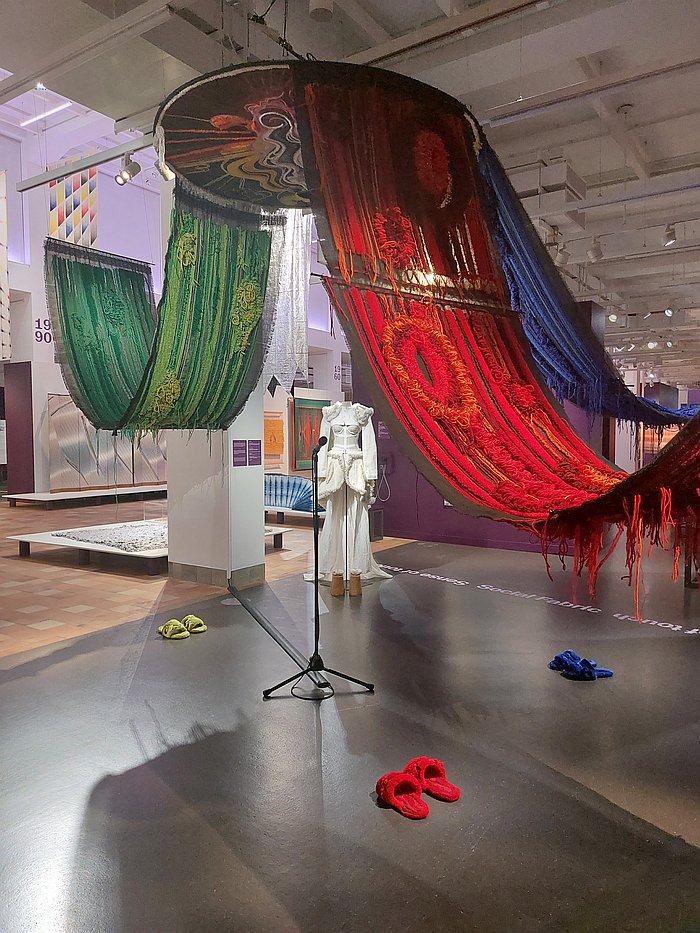 Sigh Song by Talaya Schmid, amongst other works, as seen at Textile Manifestos - From Bauhaus to Soft Sculpture, Museum für Gestaltung, Zürich