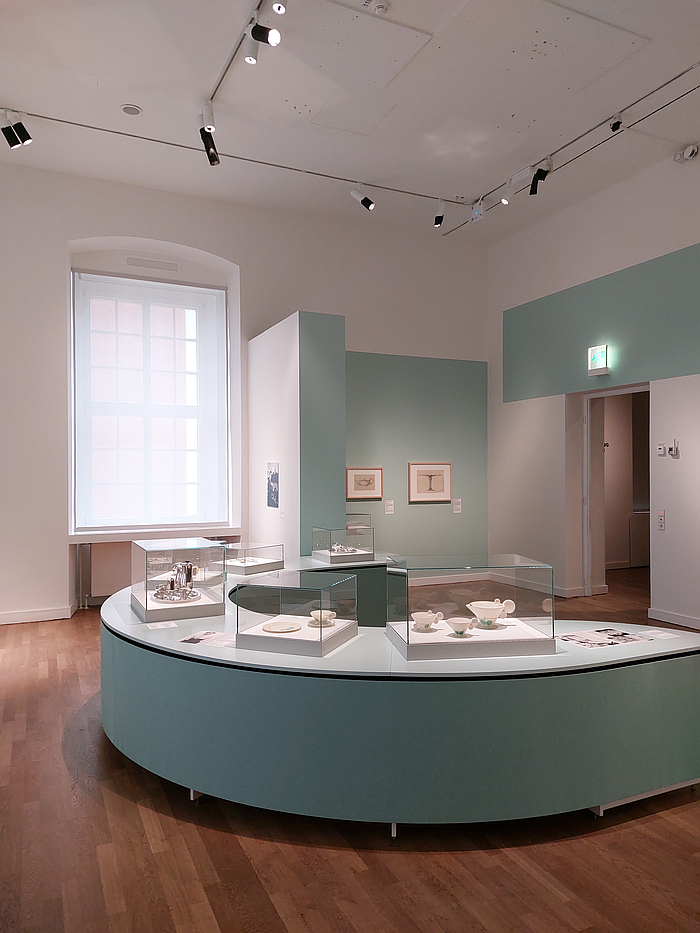 Part of the chapter Commodity Cosmos, as seen in Defiance. Jewish Women and Design in the Modern Era, Jewish Museum, Berlin