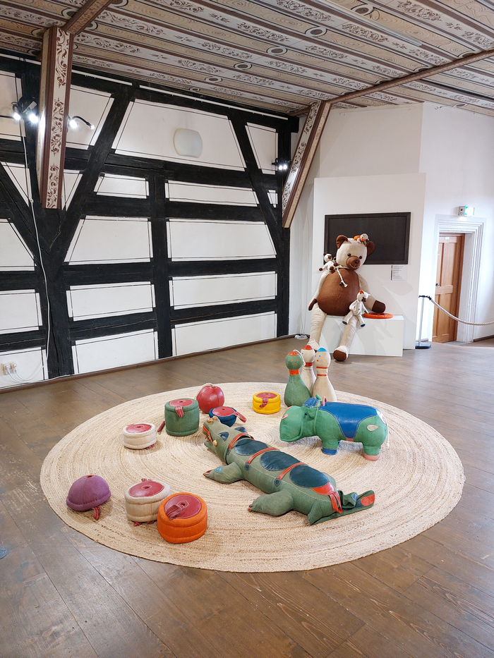The Rupfentiere aren't just to look at, you can get active with them in the petting zoo, as seen at Renate Müller Spielzeug + Design Sonneberg, Wasserschloß Klaffenbach, Chemnitz