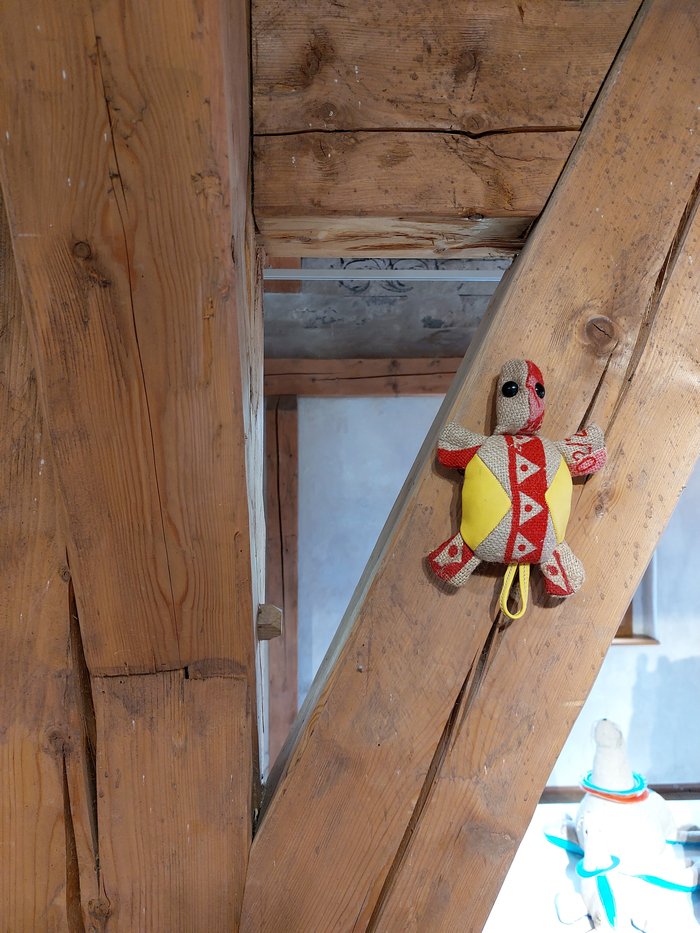 A turtle makes a brave attempt at an escape from Renate Müller Spielzeug + Design Sonneberg, Wasserschloß Klaffenbach, Chemnitz