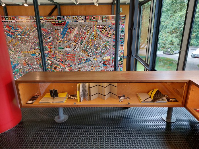 No bee-bee-beeps by detritus &amp; Lou Rais (here in its museal presentation, it is/was also available to interact with), as seen at Vers une architecture: Reflections, Pavillon Le Corbusier, Zürich