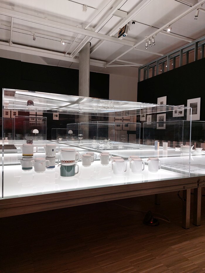 Stackable crockery by Margarete Jahny (l) and Hans Roericht (r), as seen at Hello Image. The Staging of Things, Museum für Kunst und Gewerbe, Hamburg