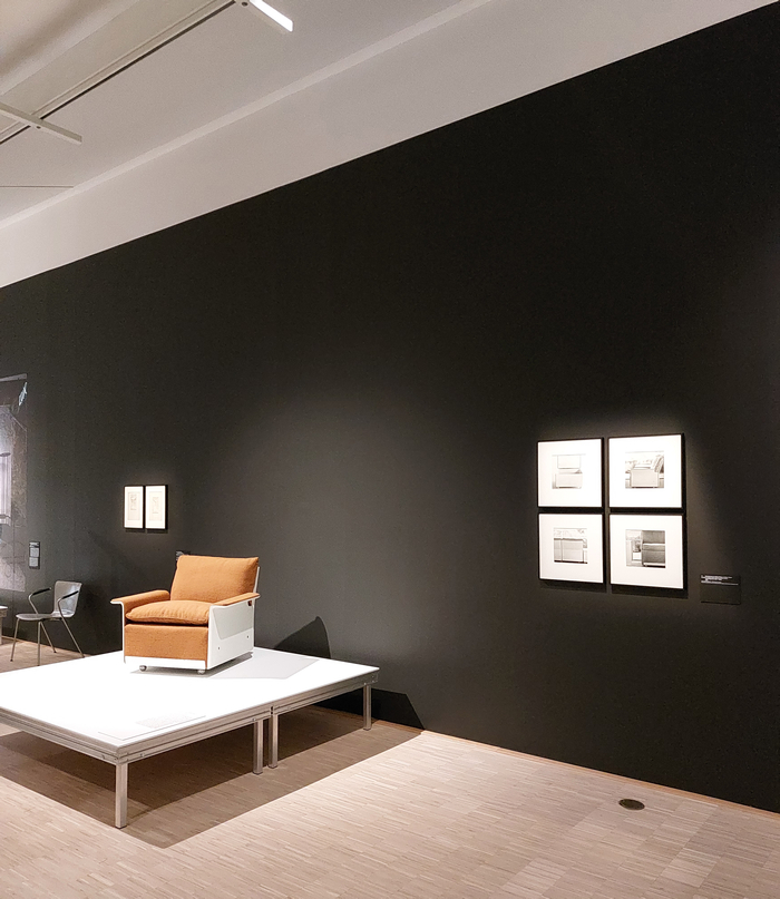 A 620 armchair by Dieter Rams for Vitsoe and as photographed by Ingeborg Rams, as seen at Hello Image. The Staging of Things, Museum für Kunst und Gewerbe, Hamburg