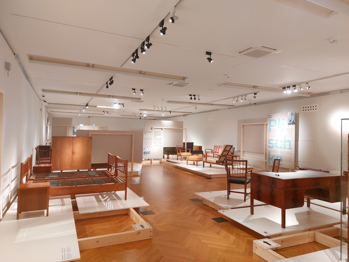 Josef Frank and the others. New furniture 1920–1940 at the